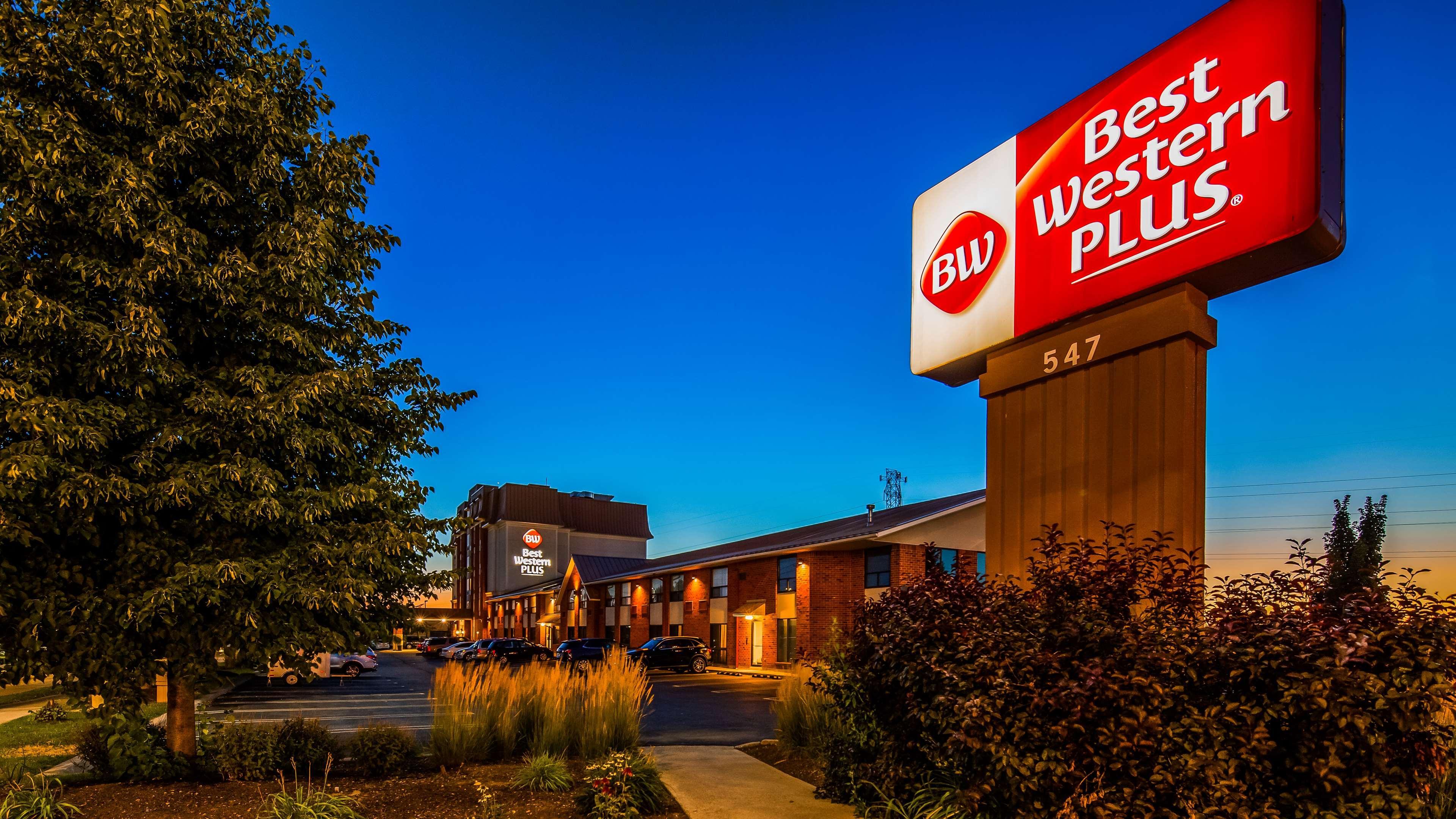 Best Western Plus Waterloo Exterior photo